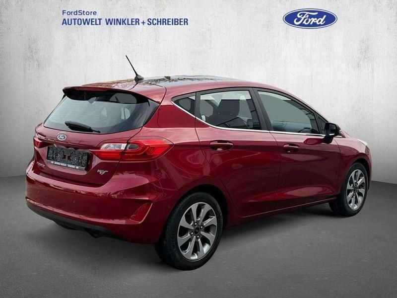 Gebraucht Ford Fiesta Titanium 101 PS (74 kW) 2018 Rubyrot metallic Kleinwagen