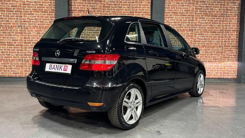 Gebraucht Mercedes B200 193 PS (141 kW) 2009 Schwarz Van / Kleinbus