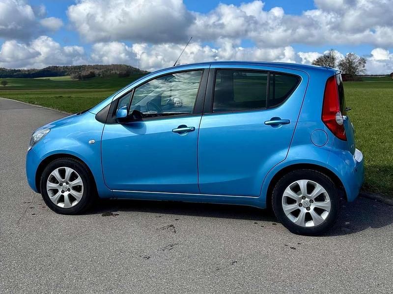 Gebraucht Opel Agila 65 PS (47 kW) 2008 Blau Kleinwagen