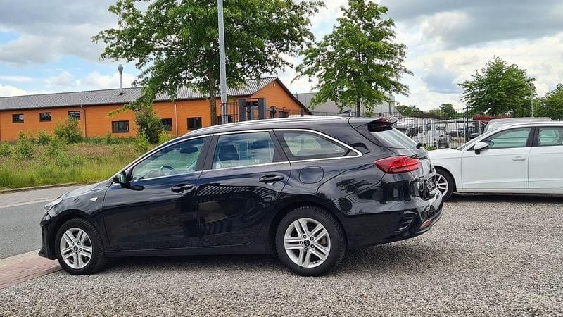 Gebraucht Kia Ceed Sportswagon Vision 136 PS (100 kW) 2021 Schwarz Kombi