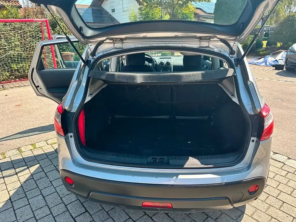 Gebraucht Nissan Qashqai Acenta 117 PS (86 kW) 2013 Grau SUV