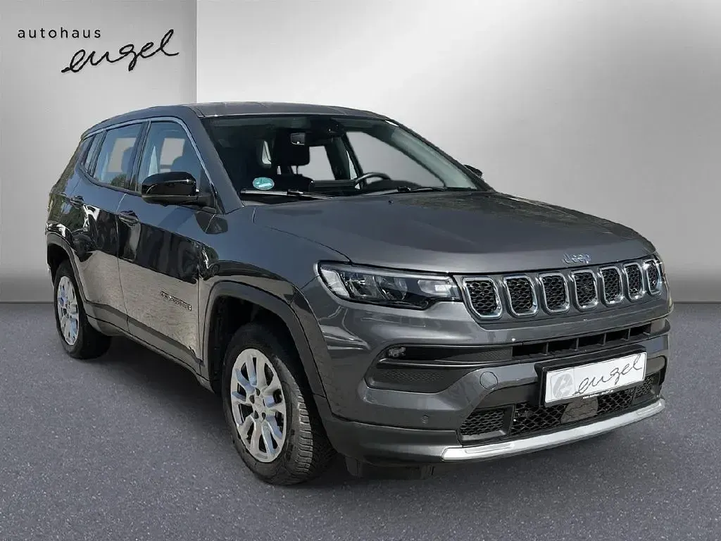 Gebraucht Jeep Compass Altitude 131 PS (96 kW) 2024 Graphite grey SUV