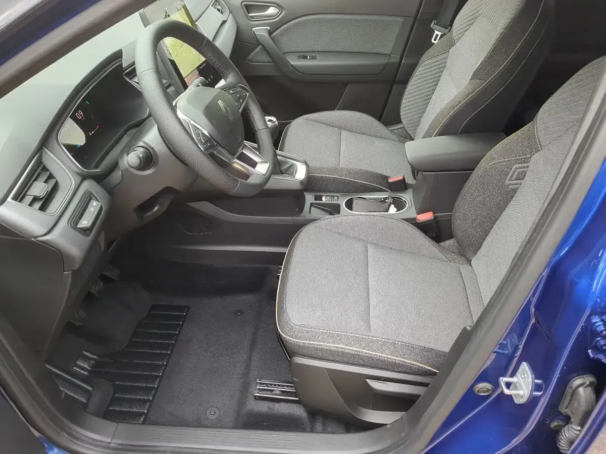 Neu Renault Captur Techno 140 PS (102 kW) 2026 Blau (ironblau + blackpearlschwarz) SUV