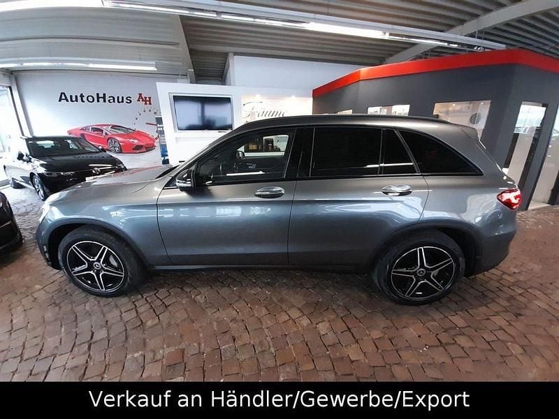 Gebraucht Mercedes GLC300 AMG 245 PS (180 kW) 2021 Grau SUV
