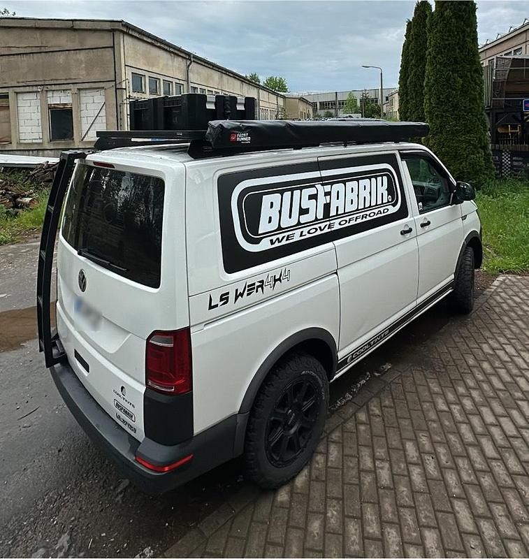 Gebraucht VW Transporter 102 PS (75 kW) 2018 Weiß Van