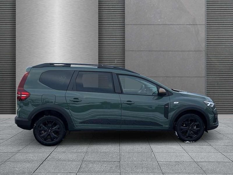 Neu Dacia Jogger Extreme 101 PS (74 kW) 2025 Safarigrüngrau Van / Kleinbus