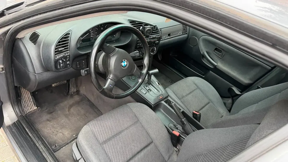 Gebraucht BMW 325 192 PS (141 kW) 1990 Grau Limousine