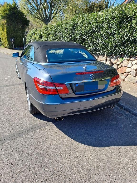 Używany Mercedes E350 Avantgarde 292 KM (214 kW) 2011 Szary Kabriolet