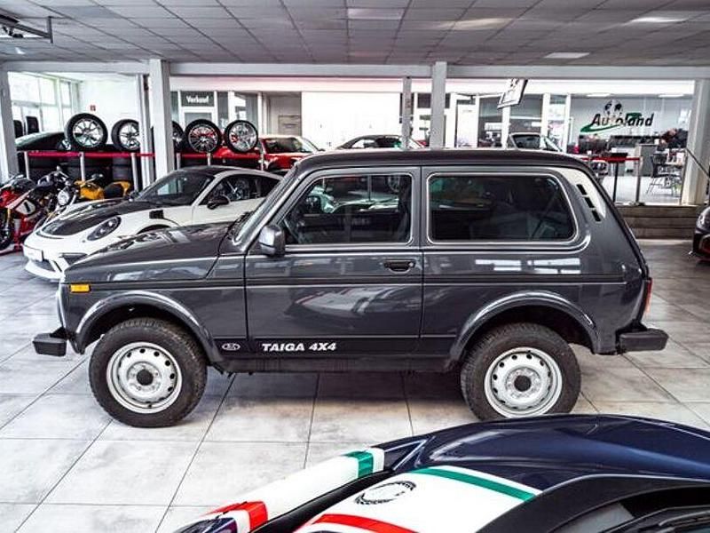 Gebraucht Lada niva 383 PS (281 kW) 2020 Grau SUV