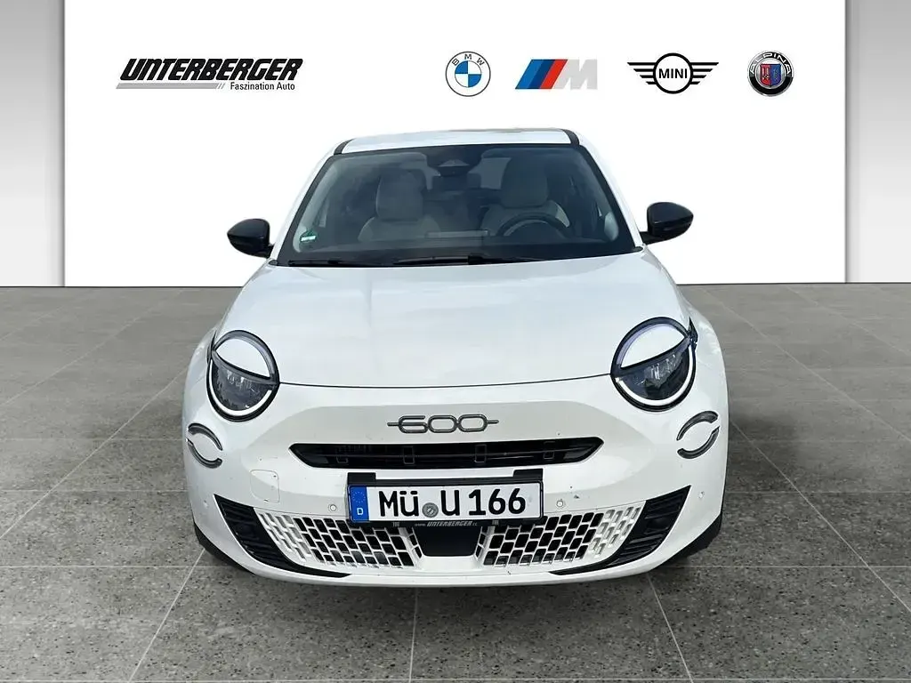 Neu Fiat 600 Business 110 PS (80 kW) 2026 Gelato weiß SUV