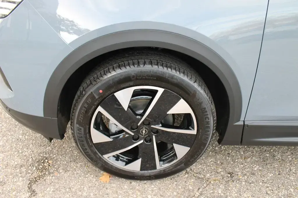 Gebraucht Opel Grandland X 145 PS (106 kW) 2026 Grau SUV