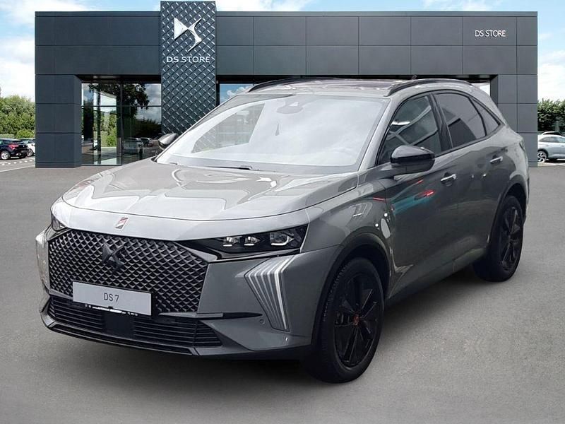 Grau Gebraucht 2024 DS Automobiles DS7 Crossback Performance Line Plus SUV | 43.990 € - Bild 1/4