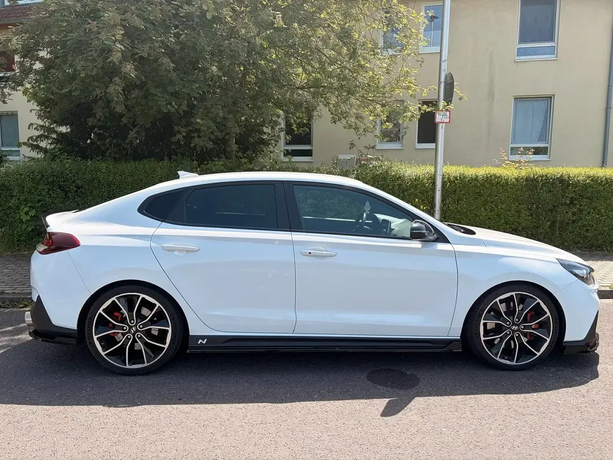 Gebraucht Hyundai i30 275 PS (202 kW) 2019 Weiß Limousine
