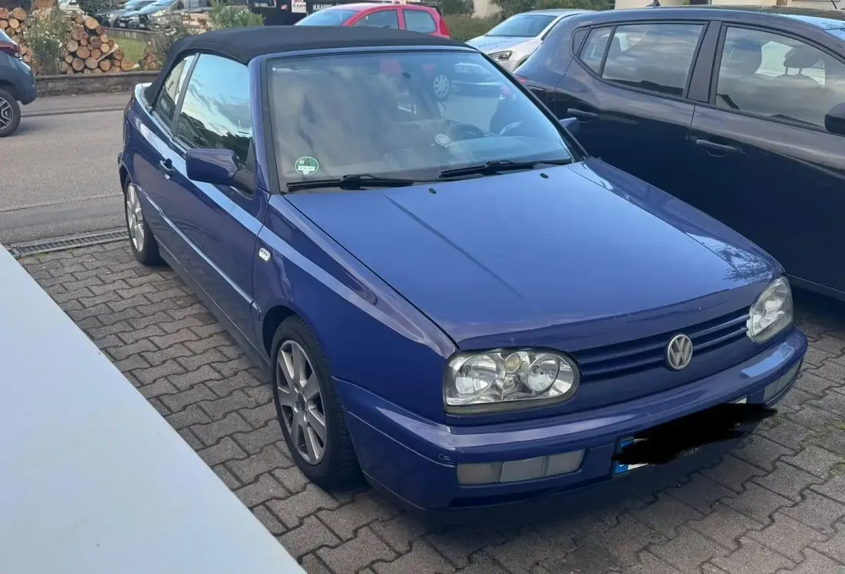Gebraucht VW Golf Cabriolet 90 PS (66 kW) 1996 Blau Cabrio