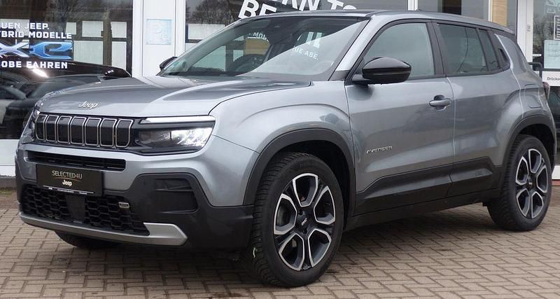 Neu Jeep Avenger Summit 110 PS (80 kW) 2026 Grau SUV