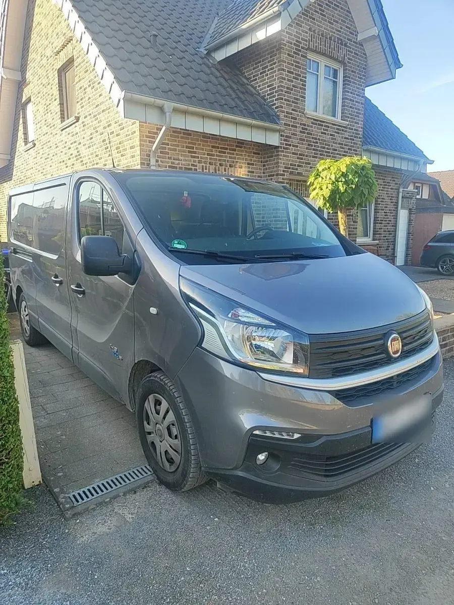 Gebraucht Fiat Talento 145 PS (106 kW) 2017 Grau Van / Kleinbus