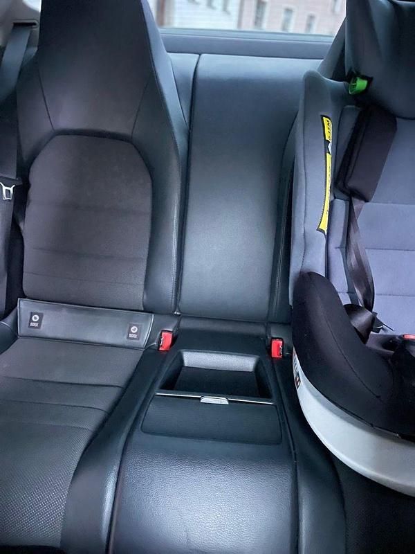 Gebraucht Mercedes 220 170 PS (125 kW) 2011 Schwarz Coupé