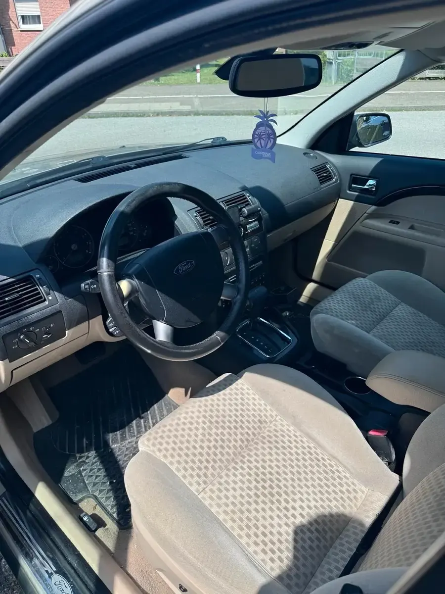Gebraucht Ford Mondeo 145 PS (106 kW) 2006 Gold Limousine