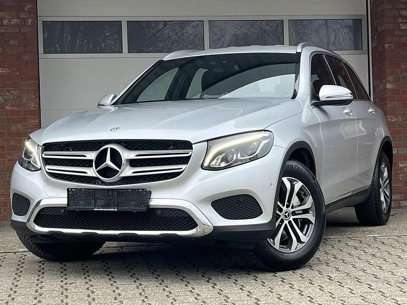 Silber Gebraucht 2018 Mercedes GLC220 AMG SUV | 20.900 € (Guter Preis) - Bild 1/4