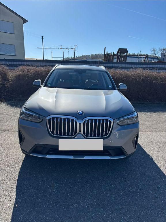 Gebraucht BMW X3 Sport Line 184 PS (135 kW) 2023 Grau SUV