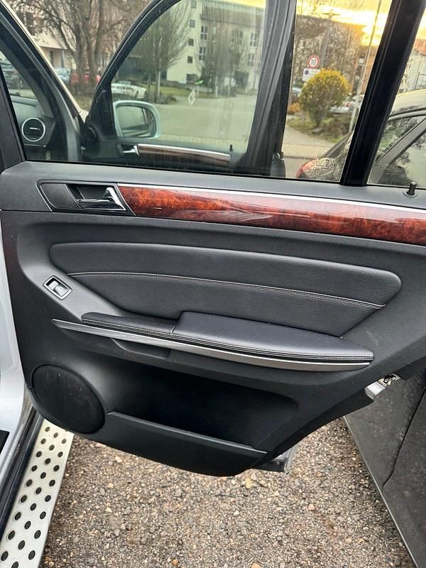 Gebraucht Mercedes GL320 224 PS (164 kW) 2009 Silber SUV