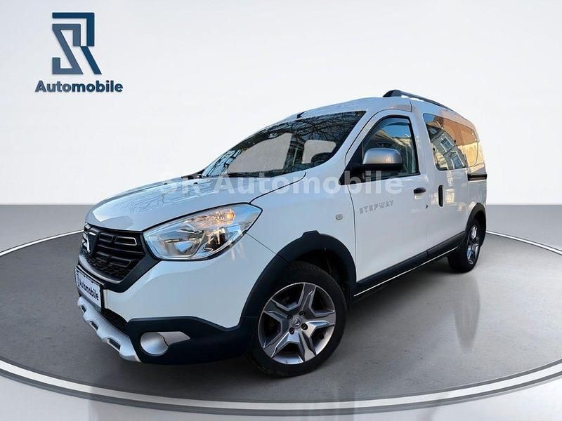 Gebraucht Dacia Dokker Stepway 102 PS (75 kW) 2019 Weiß Van / Kleinbus