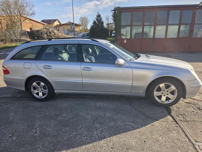 Gebraucht Mercedes E280 Classic 190 PS (139 kW) 2005 Kombi