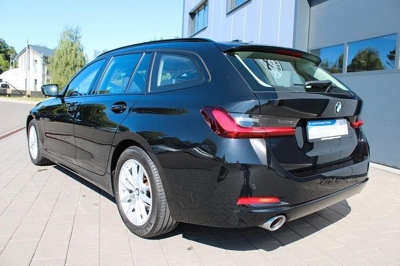 Gebraucht BMW 320 Performance 190 PS (139 kW) 2022 Schwarz Kombi