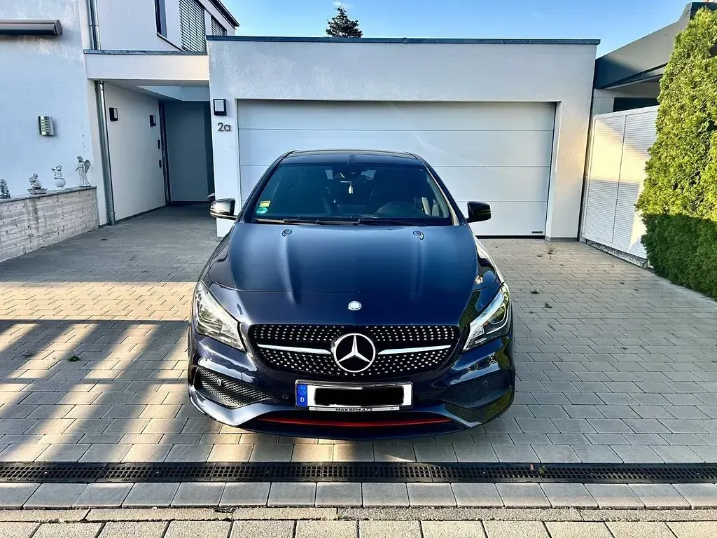 Gebraucht Mercedes CLA250e Shooting Brake AMG 218 PS (160 kW) 2016 Blau Kombi