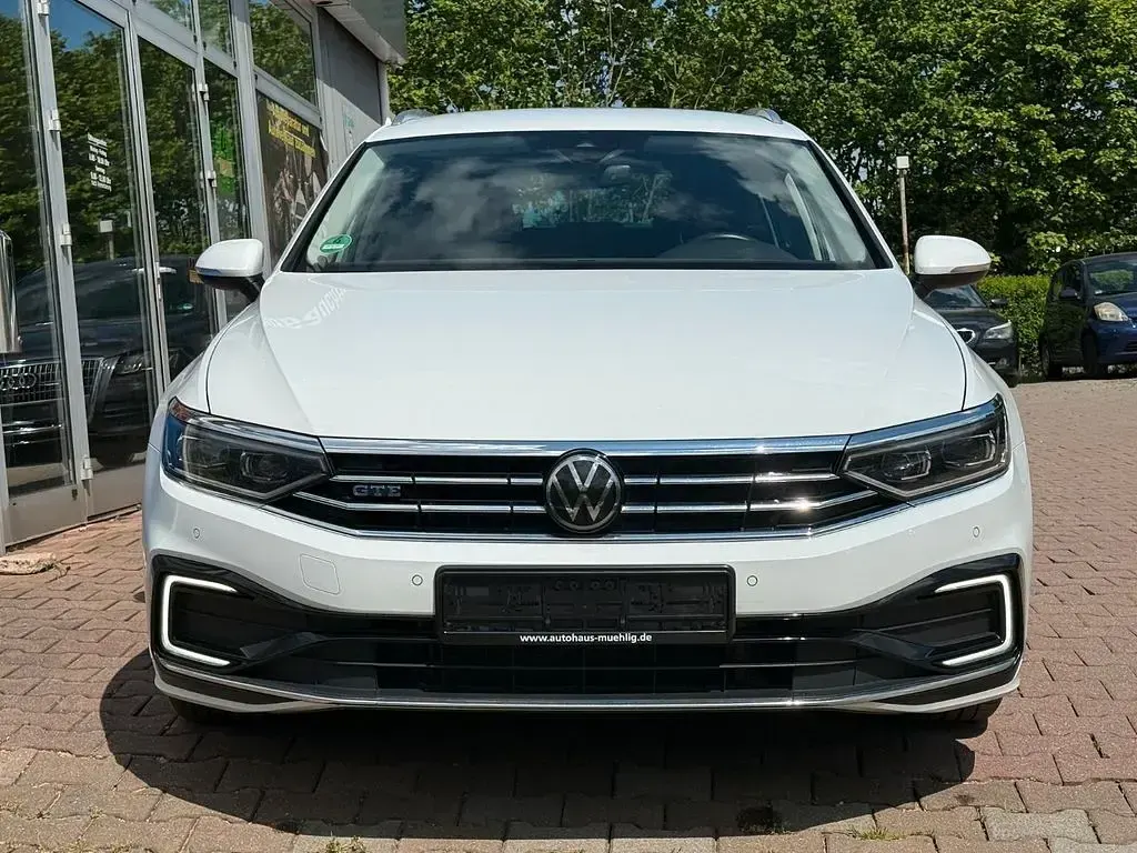 Gebraucht VW Passat GTE 156 PS (114 kW) 2022 Weiß Kombi