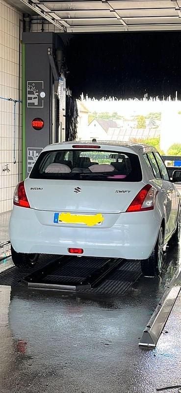 Gebraucht Suzuki Swift Comfort 96 PS (70 kW) 2011 Weiß Kleinwagen