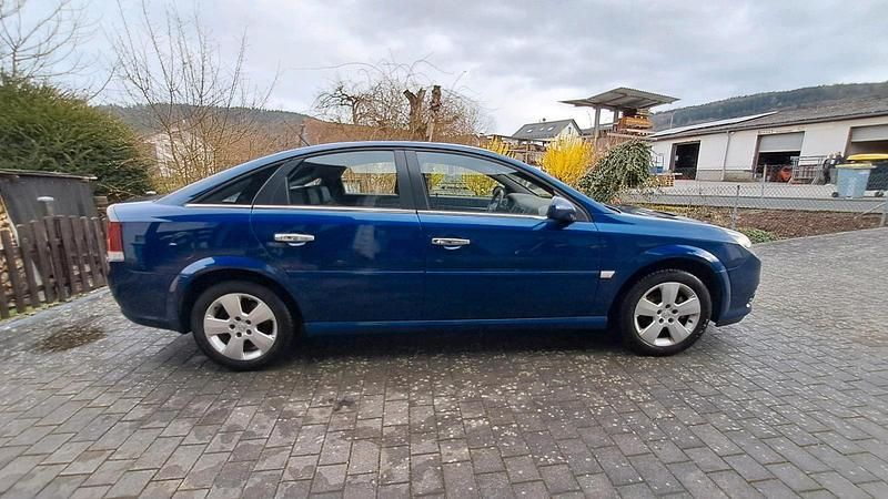 Gebraucht Opel Vectra 155 PS (114 kW) 2008 Blau Limousine