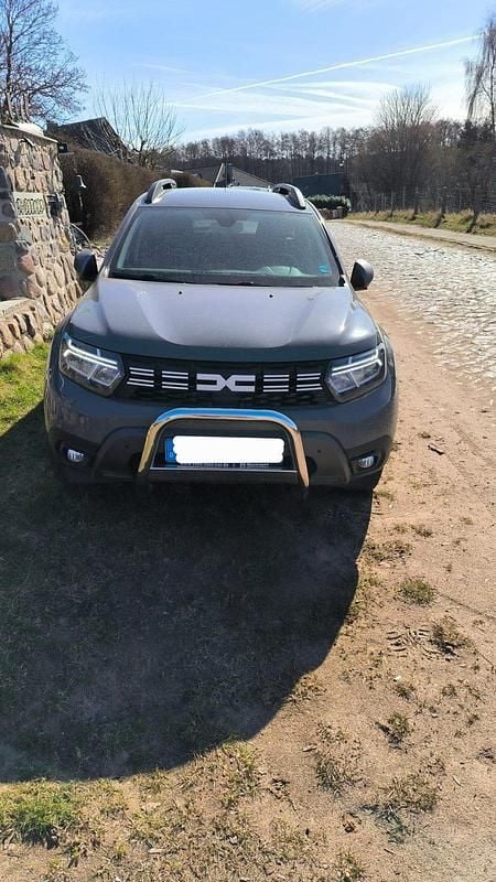 Gebraucht Dacia Duster 150 PS (110 kW) 2024 Grau SUV