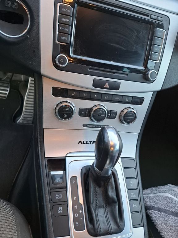 Grau Gebraucht 2014 VW Passat Alltrack Kombi | 6.500 € (Fairer Preis) - Bild 1/4
