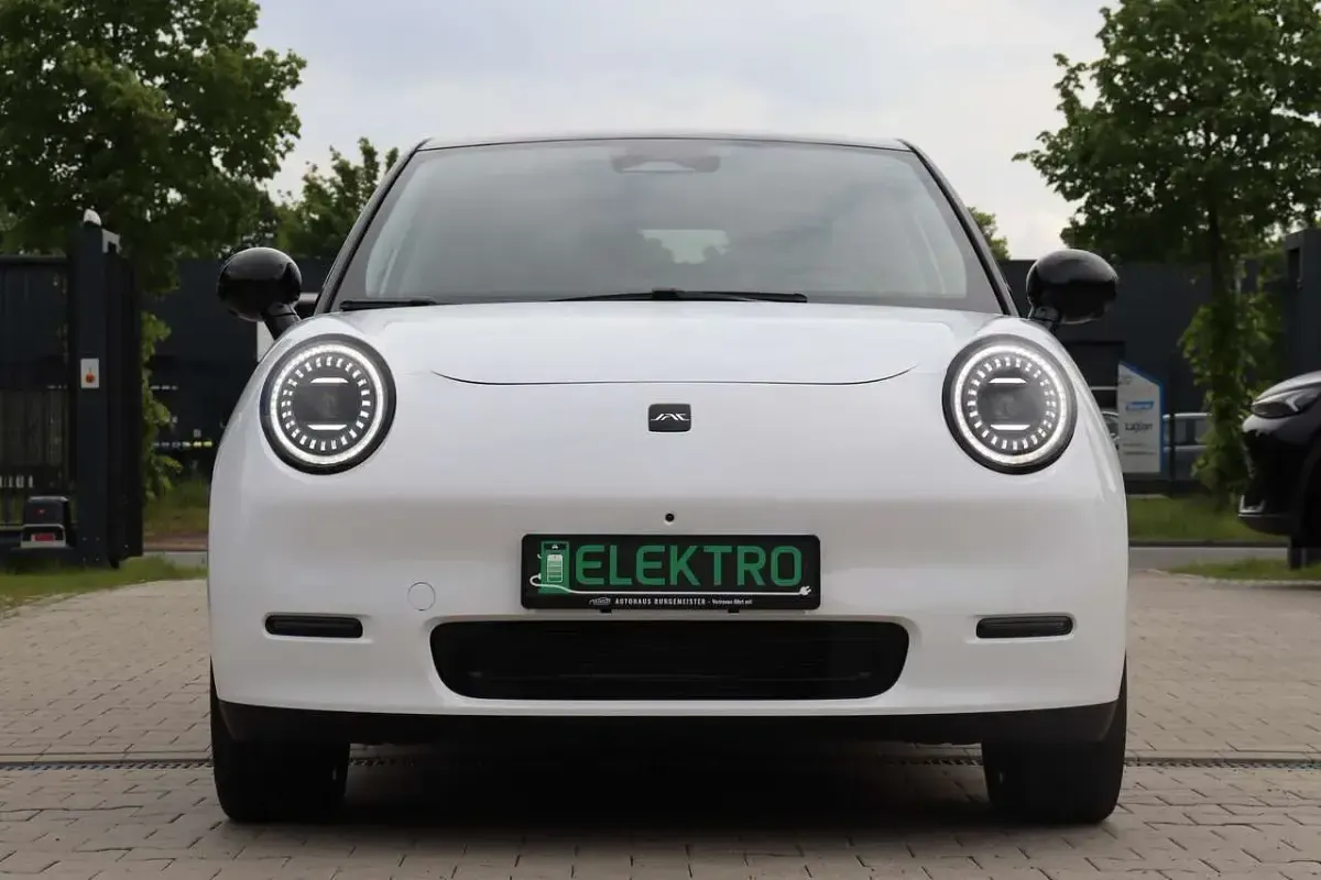 Neu JAC E30X 359 kW (489 PS) 2026 Whiteblack Kleinwagen