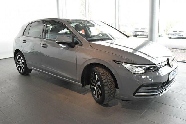 Gebraucht VW Golf VIII Active 110 PS (80 kW) 2021 Grau Kleinwagen