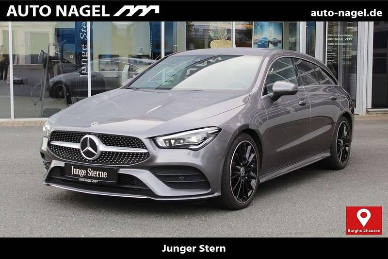 Mountaingrau Gebraucht 2023 Mercedes CLA200 Shooting Brake AMG Kombi | 30.990 € (Fairer Preis) - Bild 1/4