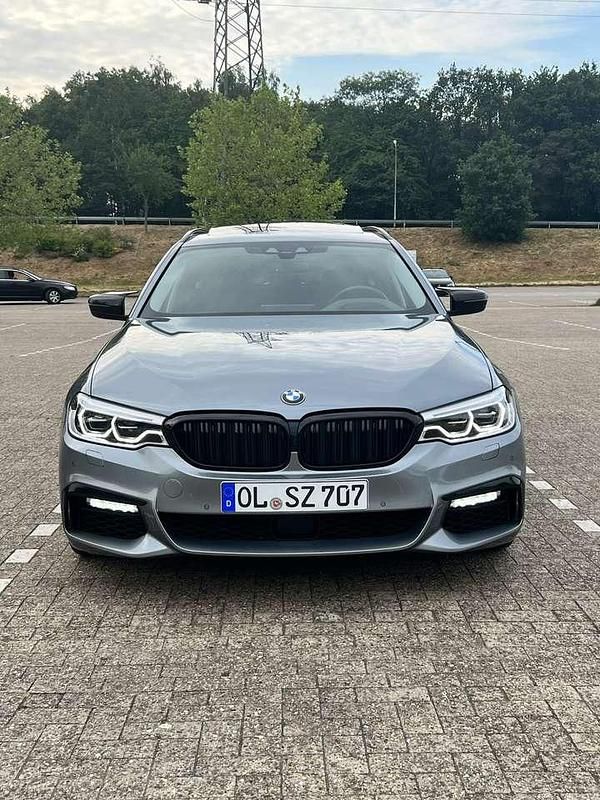 Gebraucht BMW 540 Sport Line 340 PS (250 kW) 2018 Grau Kombi