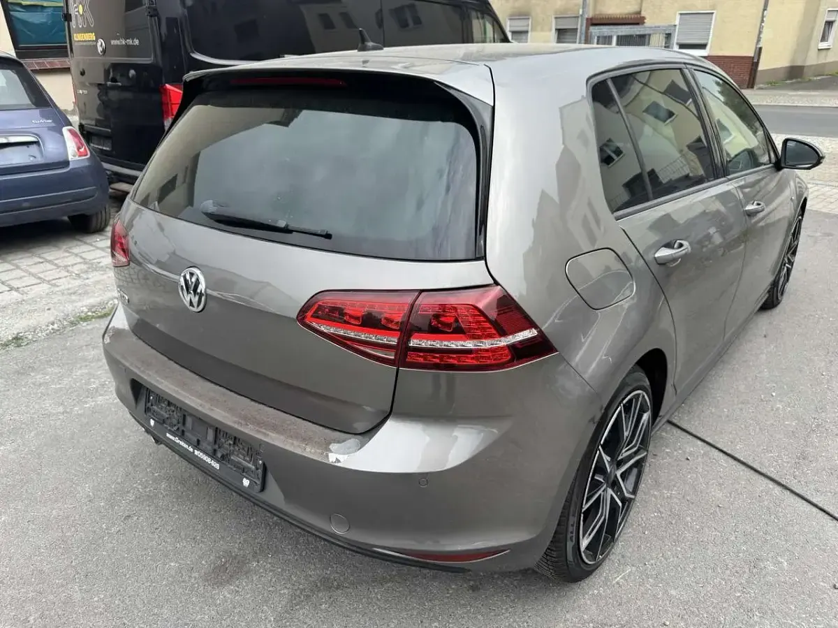Gebraucht VW Golf VII GTD 184 PS (135 kW) 2015 Limestone grey metallic Limousine