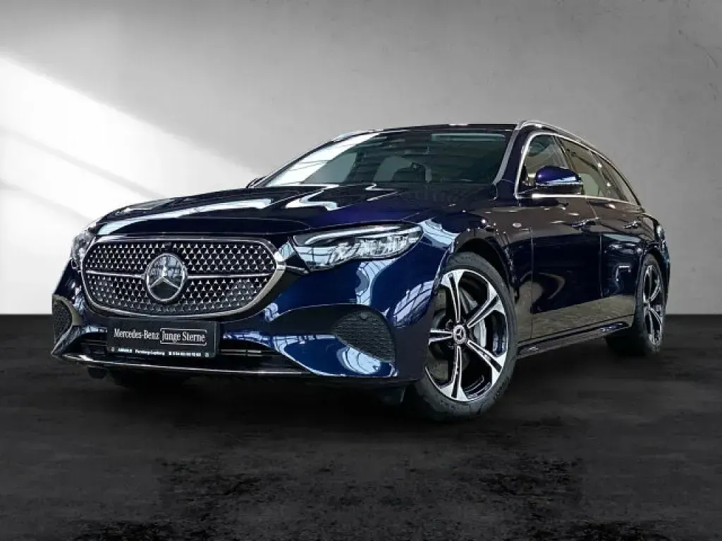 Gebraucht Mercedes 300 Avantgarde 197 PS (144 kW) 2025 Nautikblau (metallic) Kombi