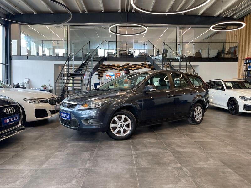 Grau Gebraucht 2009 Ford Focus Titanium Kombi | 3.799 € (Etwas zu teuer) - Bild 1/4