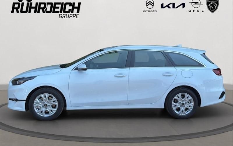 Neu Kia Ceed Sportswagon 100 PS (73 kW) 2025 Weiß Kombi