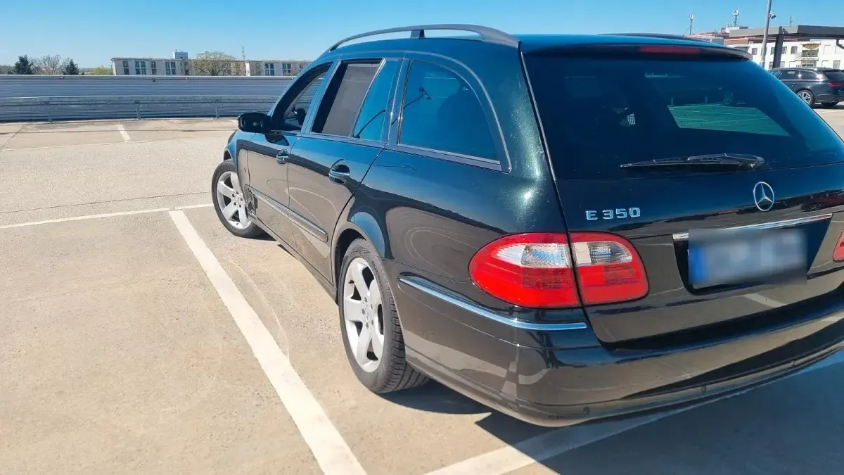 Usata Mercedes E350 Avantgarde 272 CV (200 kW) 2005 Nero Station wagon