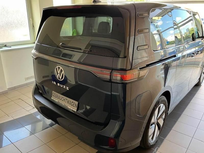 Second-hand VW ID. Buzz Pro 150 kW (204 CP) 2022 Albastru Monovolum