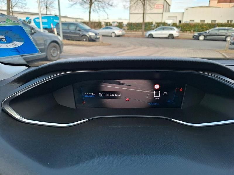 Gebraucht Peugeot 308 SW Active 131 PS (96 kW) 2021 Grau Kombi