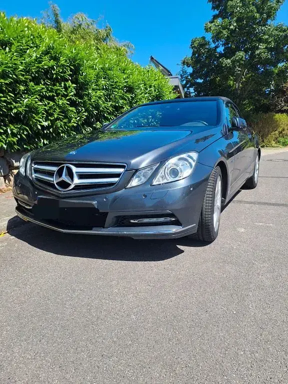 Gebraucht Mercedes E350 Avantgarde 292 PS (214 kW) 2011 Grau Cabrio