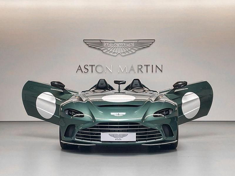 Neu Aston Martin V12 Speedster 700 PS (514 kW) 2025 Grün Coupé