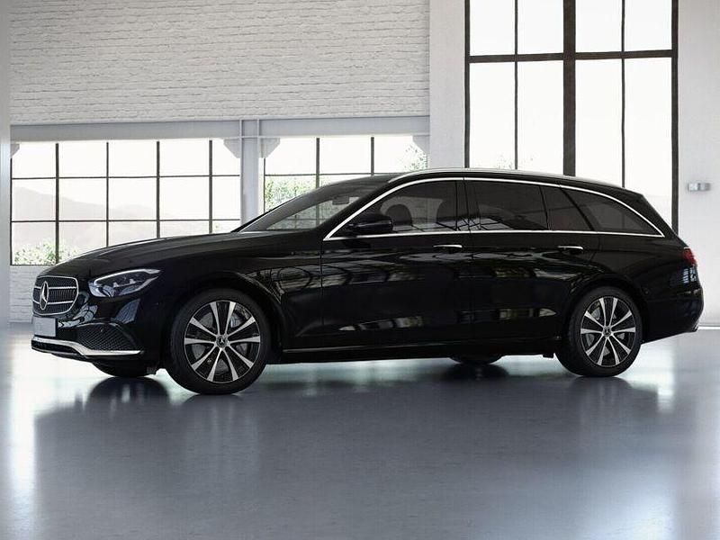 Gebraucht Mercedes E300 Avantgarde 2022 Schwarz