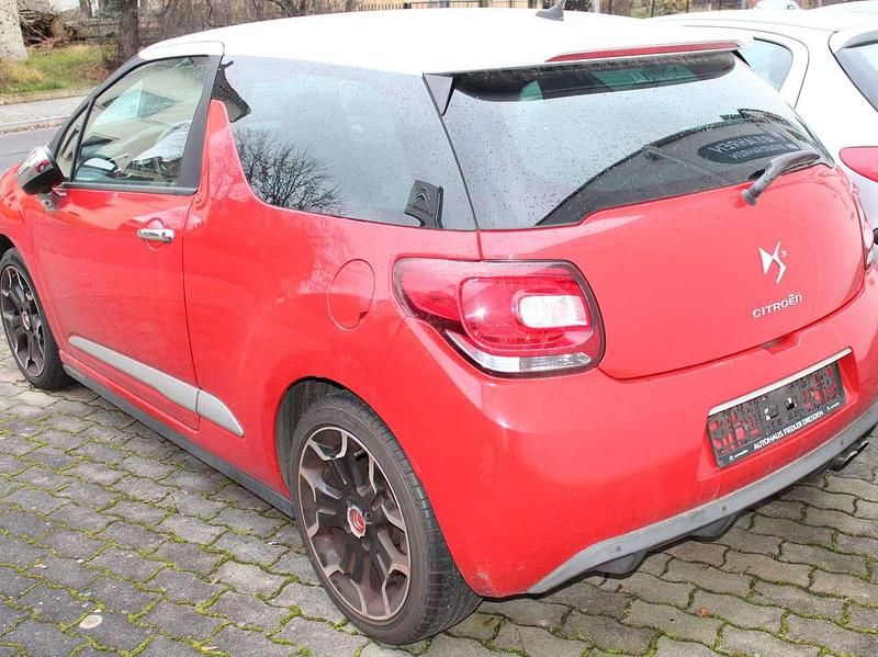 Gebraucht Citroën DS3 Sport Chic 156 PS (114 kW) 2010 Rot Limousine