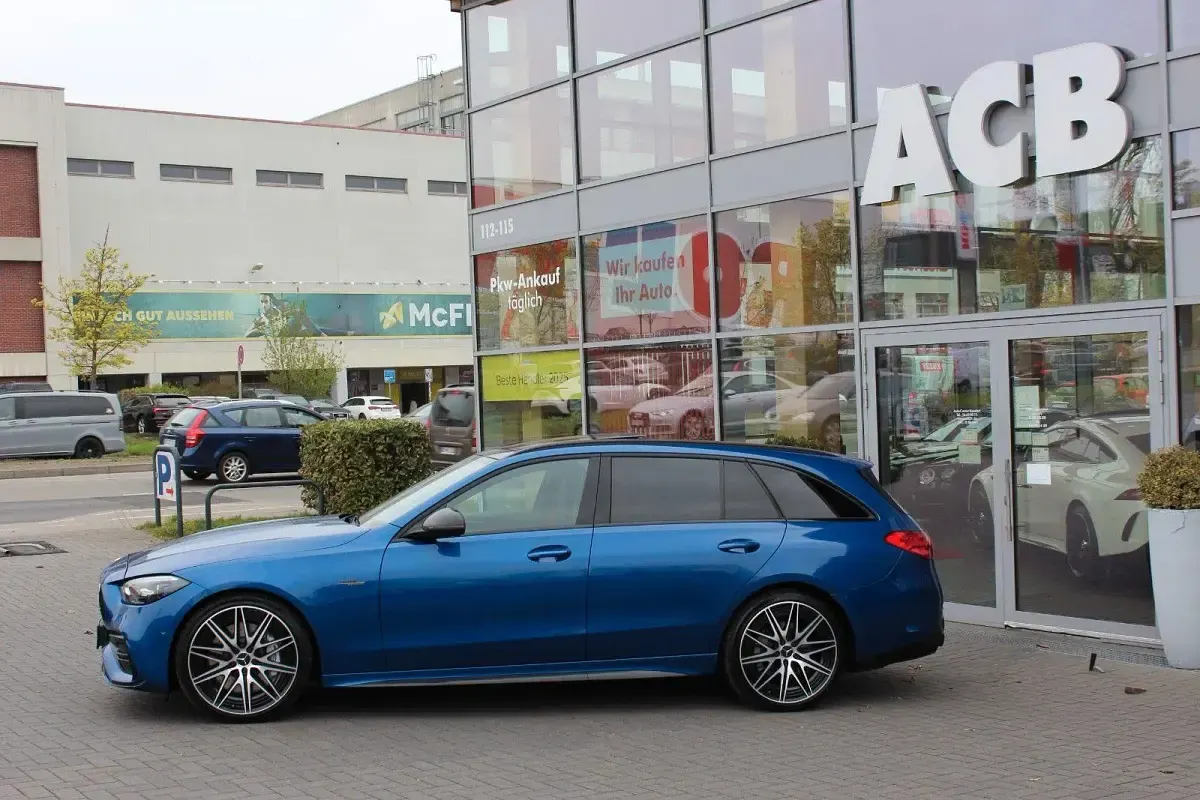 Gebraucht Mercedes C43 AMG AMG 408 PS (300 kW) 2022 Spektralblau (metallic) Kombi